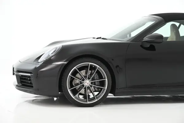 Porsche 911 (992) Carrera 4 PDK 10