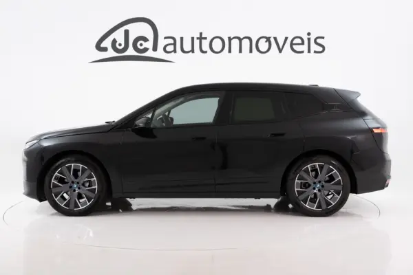 BMW iX xDrive 40 7