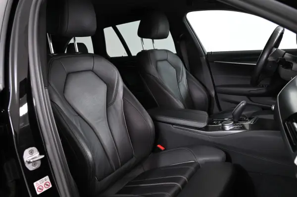 BMW 520 e Pack M 4