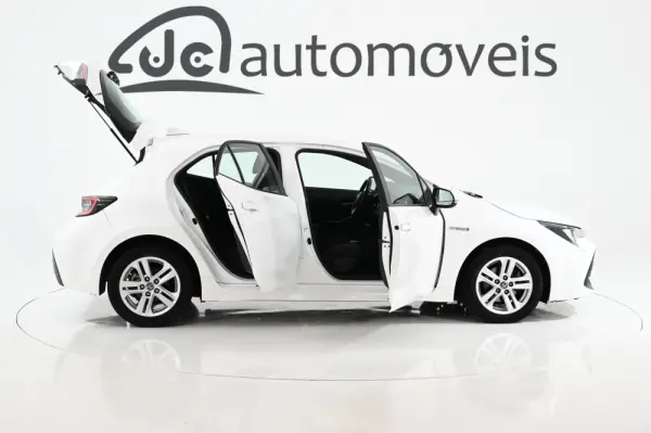 Toyota Corolla 1.8 Hybrid Comfort 6
