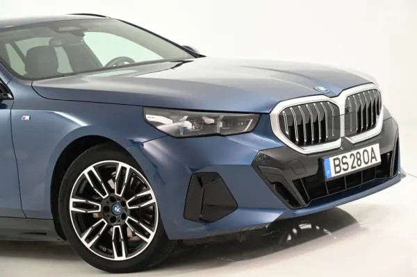 BMW 530 e Pack Desportivo M 13