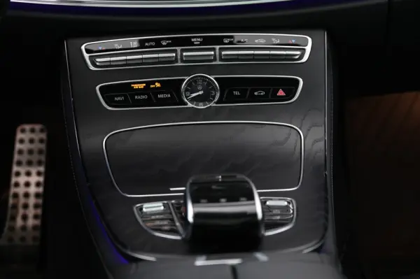 Mercedes-Benz E 400 d 4-Matic All Terrain Avantgarde 18