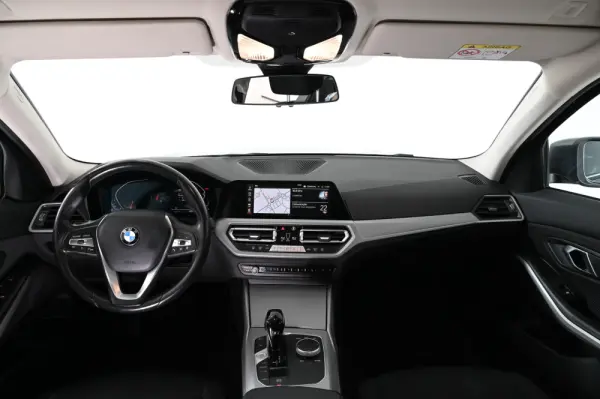 BMW 318 d Auto 17
