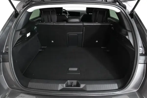 Opel Astra 1.2 T Elegance 9