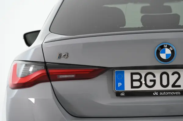 BMW i4 M50 9