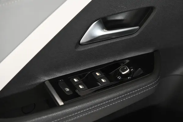 Opel Astra 1.2 T Elegance 20