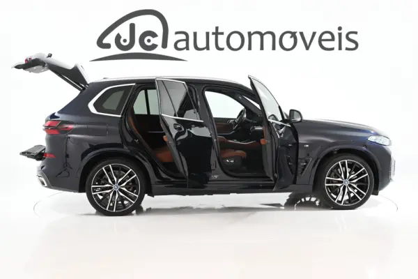 BMW X5 50 e xDrive Edição Desportiva M 6