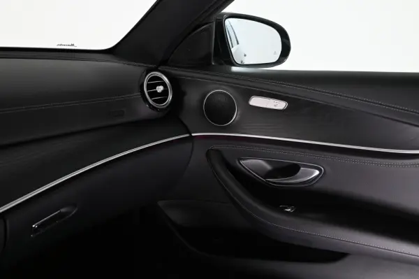Mercedes-Benz E 300 de AMG Line 25
