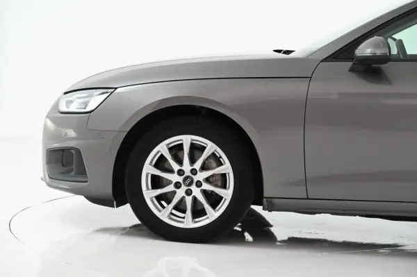 Audi A4 40 TDI S tronic 13