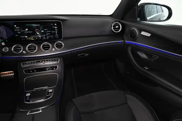 Mercedes-Benz E 300 de AMG Line 15