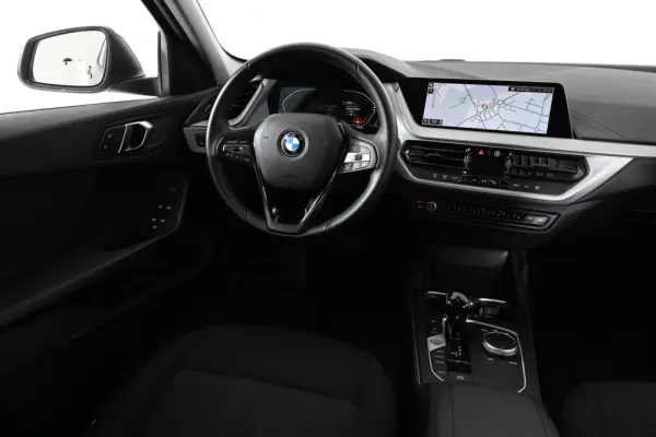 BMW 118 i Auto 12