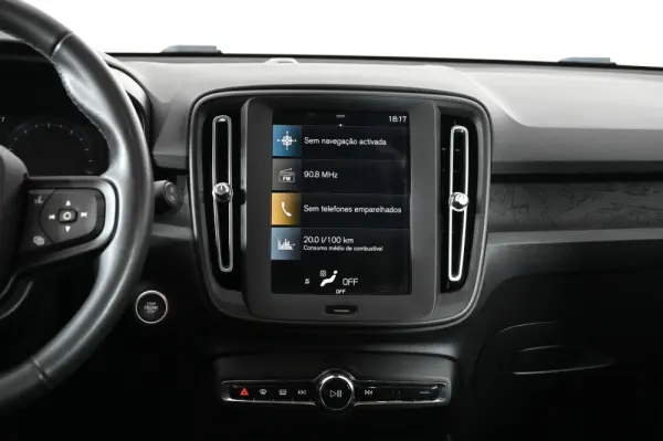 Volvo XC 40 1.5 T2 Momentum 19