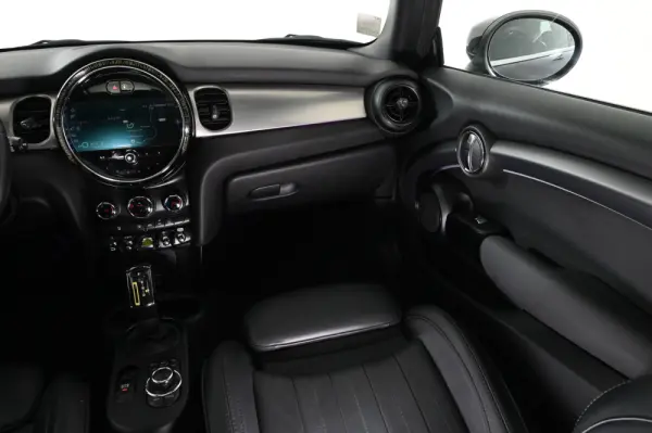 MINI 3 Portas Cooper SE 14