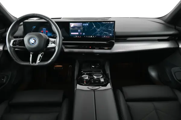 BMW 530 e Pack Desportivo M 3