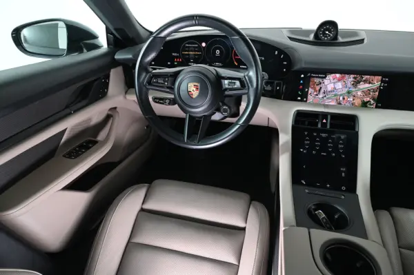 Porsche Taycan Sport Turismo 4S 16