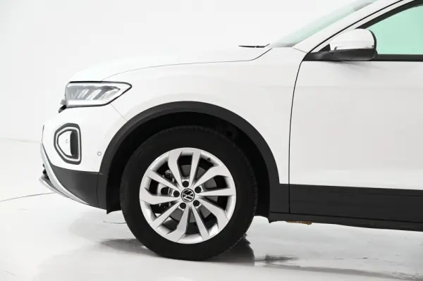 Volkswagen T-Roc 1.0 TSI Urban 13