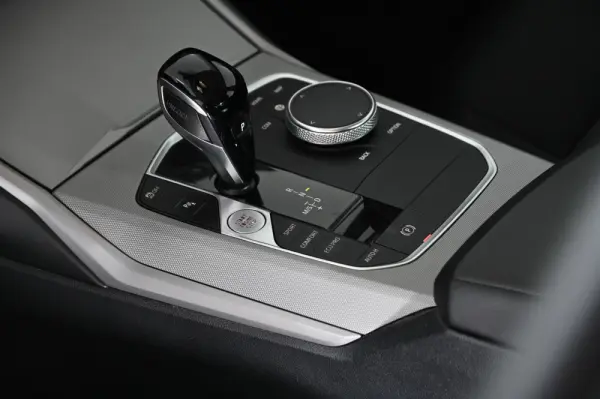 BMW 318 d Auto 22