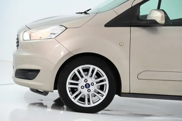 Ford Tourneo Courier 1.0 EcoBoost Titanium 12