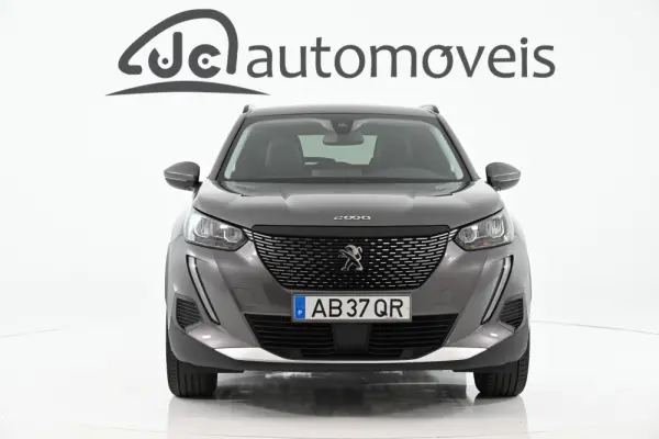 Peugeot 2008 1.2 PureTech Allure Pack 5