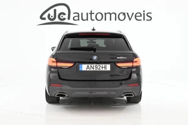 BMW 520 e Pack M 8