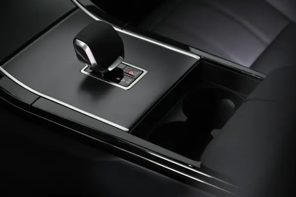 Land Rover Range Rover Evoque 1.5 P270e AWD S Auto 23
