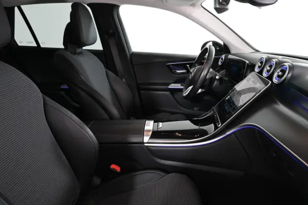 Mercedes-Benz GLC 300 e 4Matic 21
