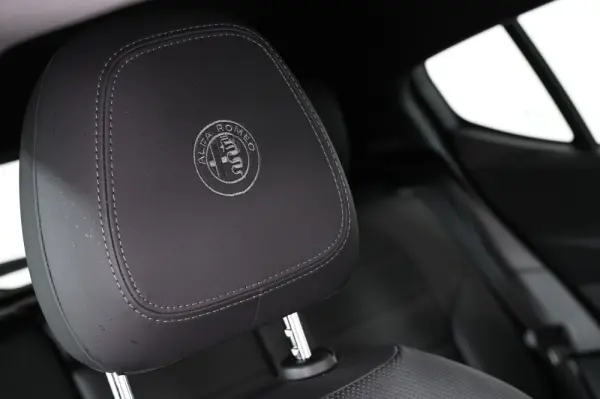 Alfa Romeo Tonale 1.5 Hybrid Sprint 26