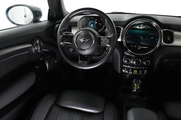 MINI 3 Portas Cooper SE 13