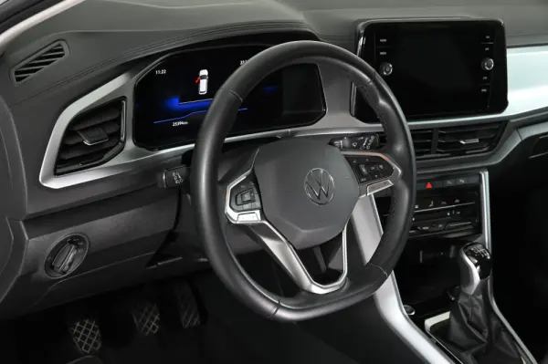 Volkswagen T-Roc 1.0 TSI Urban 21