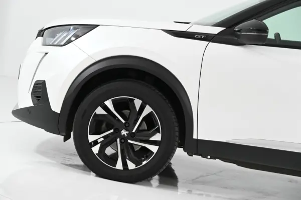 Peugeot 2008 1.2 PureTech GT EAT8 13