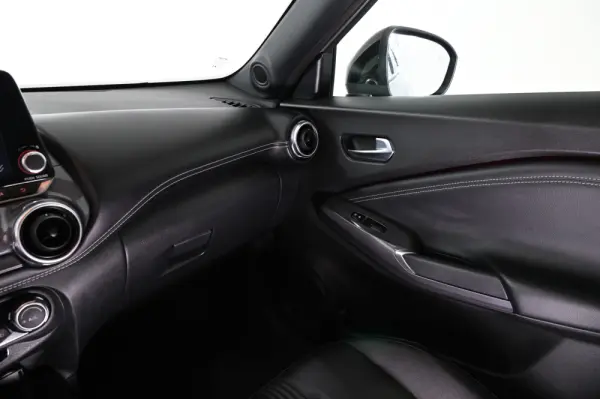 Nissan Juke 1.0 DIG-T Tekna 26