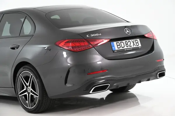 Mercedes-Benz C 300 d AMG Line 11