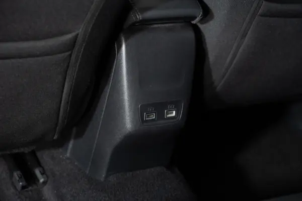 Peugeot 2008 1.2 PureTech Allure Pack EAT8 34