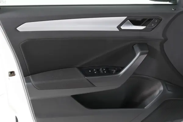 Volkswagen T-Roc 1.0 TSI Urban 33