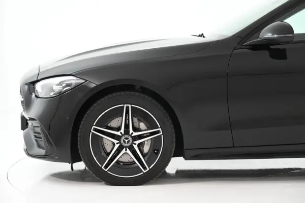 Mercedes-Benz C 300 de AMG Line 12