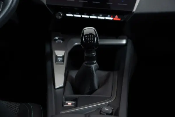 Peugeot 308 1.2 PureTech Allure Pack 26