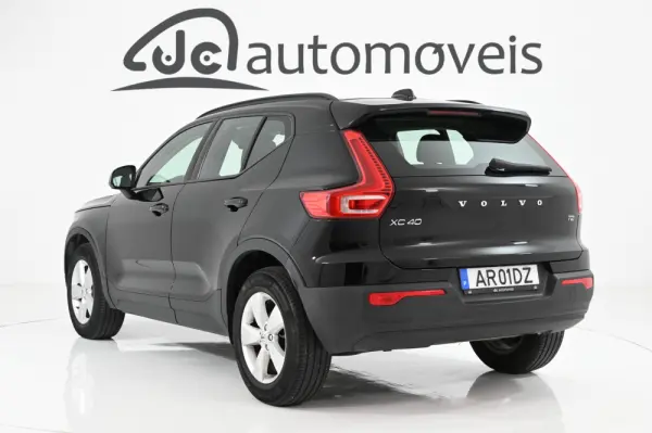 Volvo XC 40 1.5 T2 Momentum 2