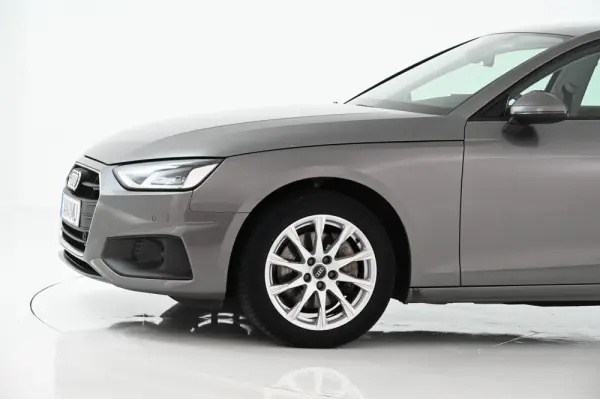 Audi A4 40 TDI S tronic 11
