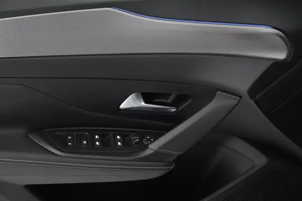 Peugeot 308 1.6 Hybrid GT Pack e-EAT8 20