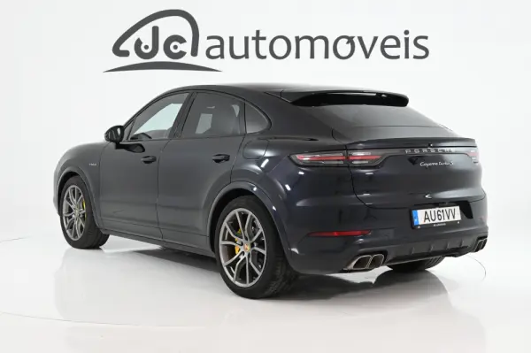 Porsche Cayenne Coupé Turbo S E-Hybrid 2