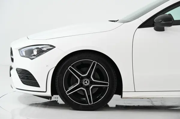 Mercedes-Benz CLA 180 d AMG Line Aut. 13