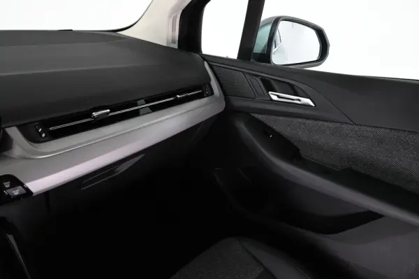 BMW 218 Active Tourer d Advantage Auto 26