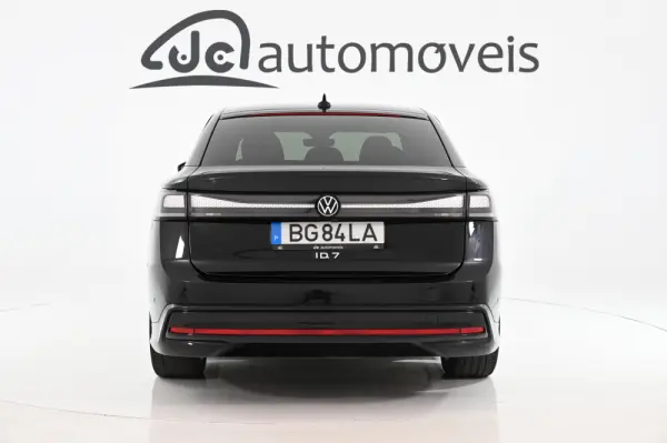 Volkswagen ID.7 77 kWh Pro 8