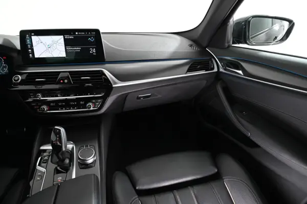 BMW 520 e Pack M 15