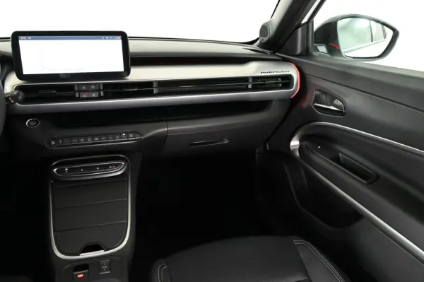 Jeep Avenger 1.2 e-Hybrid Summit DCT 19