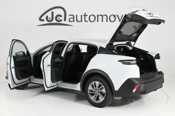 Peugeot 408 1.2 PureTech Allure EAT8 6