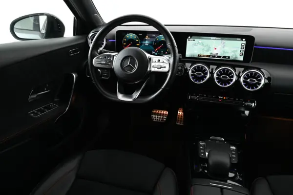 Mercedes-Benz A 180 d AMG Line Aut. 16