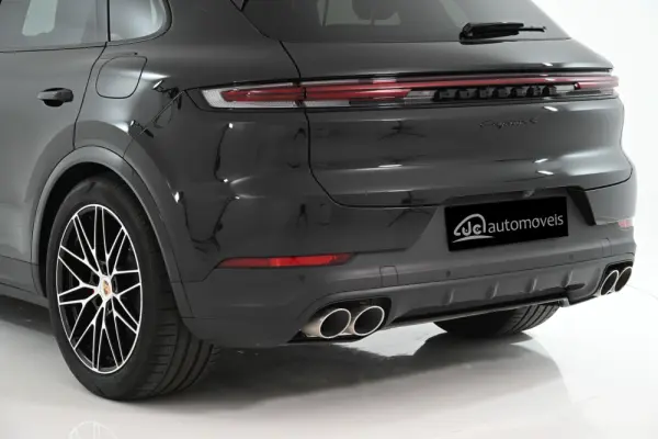 Porsche Cayenne S E-Hybrid Black Edition 10