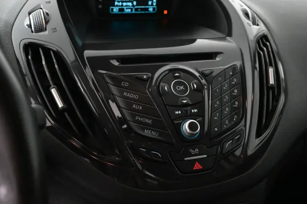 Ford Tourneo Courier 1.0 EcoBoost Titanium 20