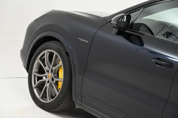 Porsche Cayenne Coupé Turbo S E-Hybrid 13